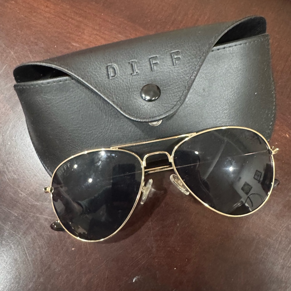 DIFF aviator sunglasses and case